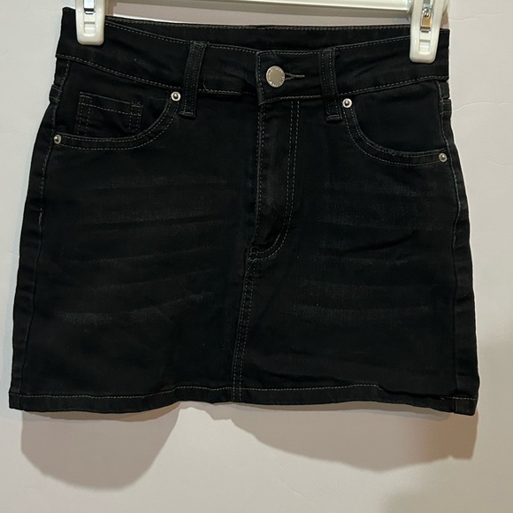 SHEIN Black Denim Stretch Petite XS Mini Skirt - Picture 1 of 4